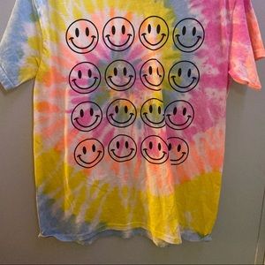 tie dye tee with smiley faces